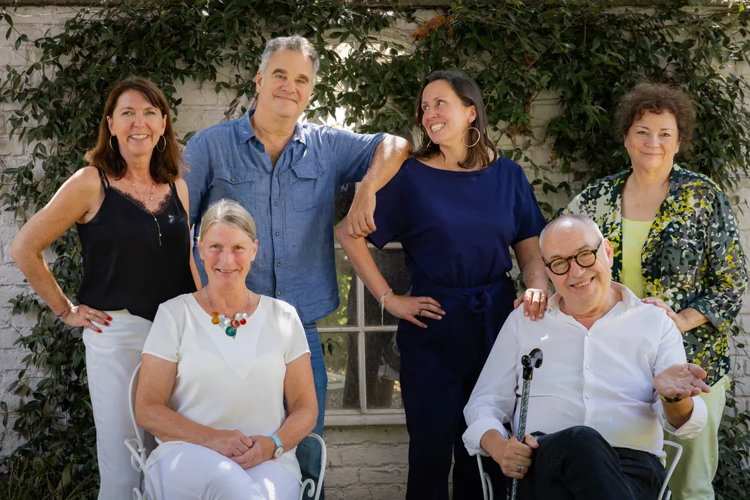 L'équipe de DUO Mag au complet, photographiée par Camille Oury